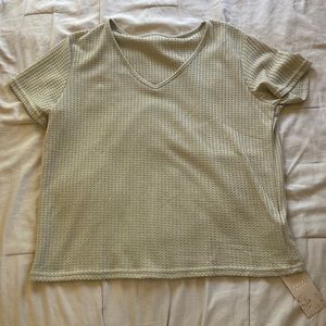 NWT Emery Rose waffle knit tee
